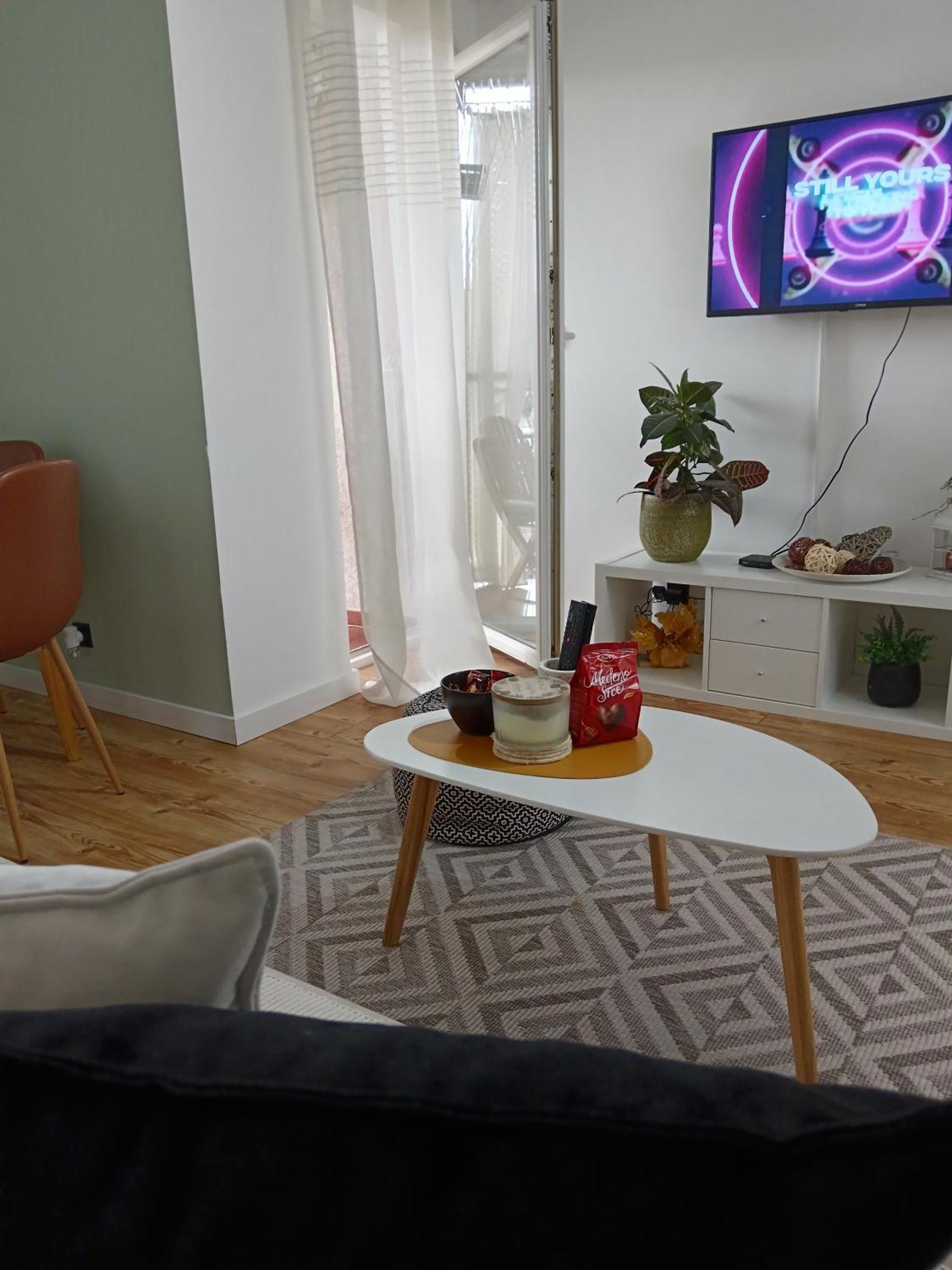 Apartman Element Kruševac Exteriör bild
